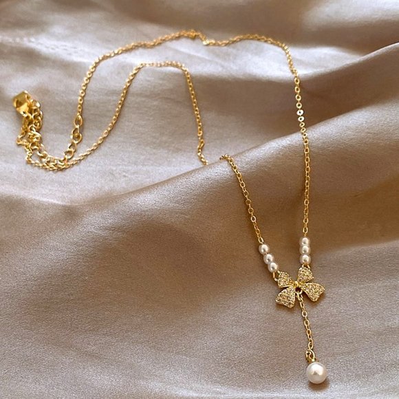 GOLIC Bow Pearl Necklace - Picture 5 of 14